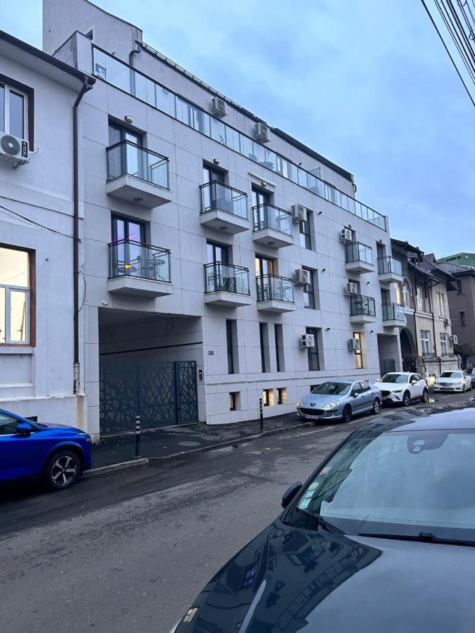 Industrial Style Appartement Boekarest Buitenkant foto